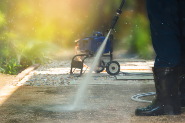 Professional Pressure Washing Services in Seminole Manor, FL